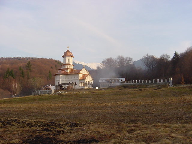 Das Kloster in Cârțișoara